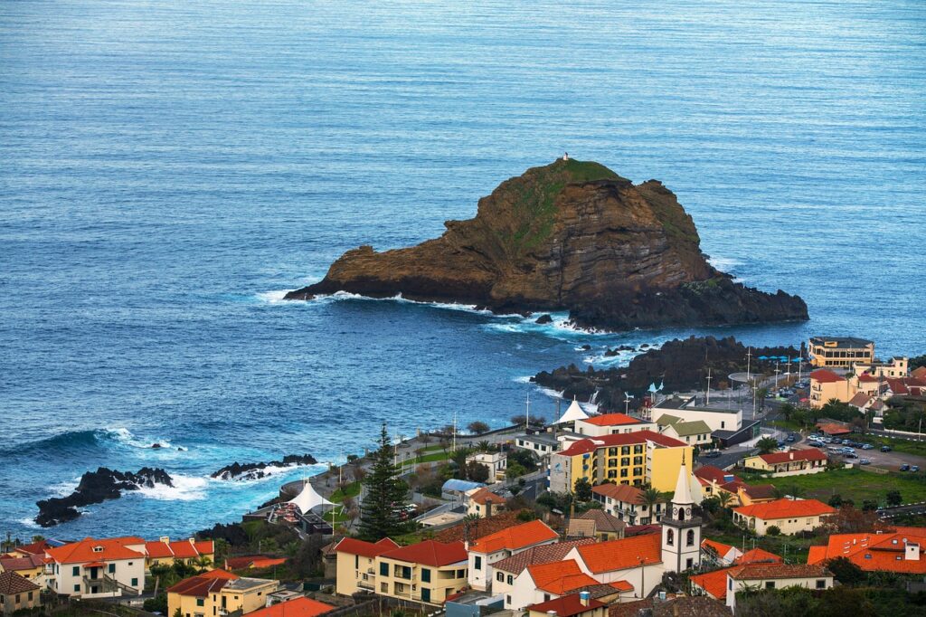 rock, atlantic ocean, madeira-6819221.jpg